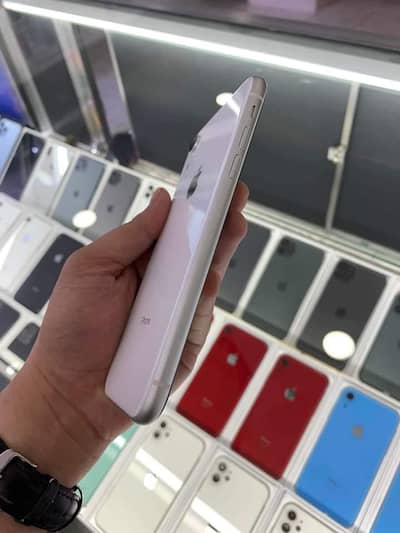 i phone xr NON PTA 128 GB