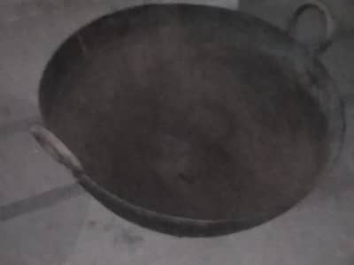 1 big Karahi for urgent sale
