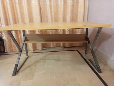 Computer Gaming Table