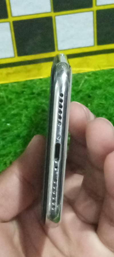 face to face deal and excellent condition battery health 79