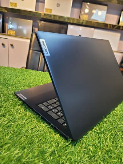 Lenovo ideapad | 1 AMN7 Ryzen 7520U | 2GB Graphics | 16GB DDR5 RAM |