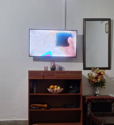 LG FLAT Screen TV For Sale