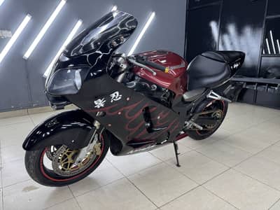 kawasaki zx12r heavy bike