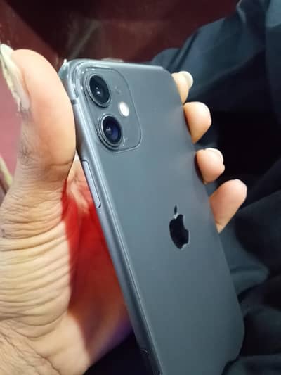 iphone 11 offical pta approved  with box 64 Gb 03112610707 whatapp cal