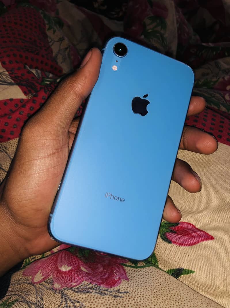 iPhone xr 6