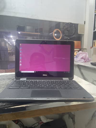 Dell laptop 3189 4gb rame 64bit storage
