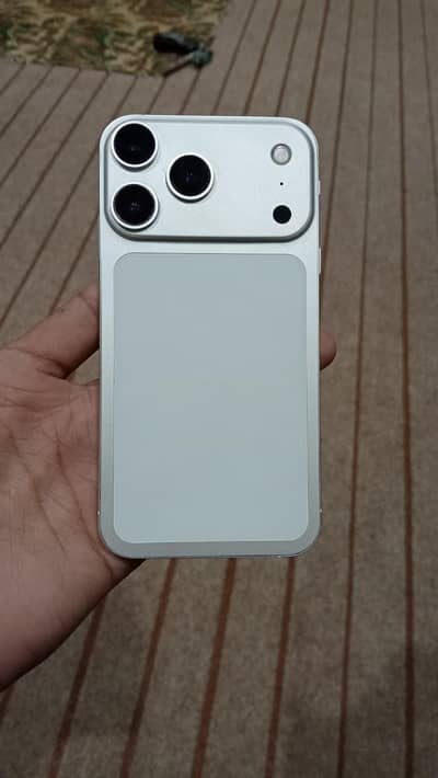 iphone XR converted to 17 pro