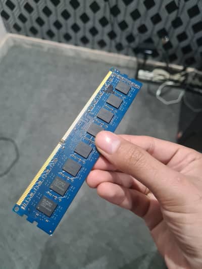 8 GB DDR3 RAM