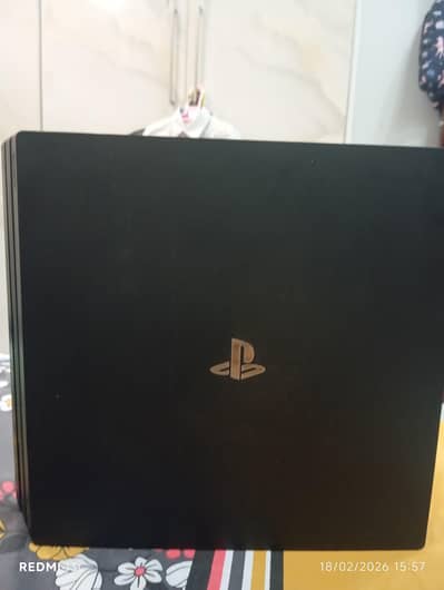 Playstation 4 Pro 1TB Like New Condition Never been Repaired