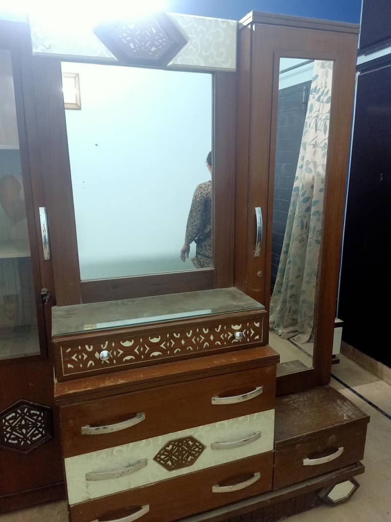 Dressing Table 2