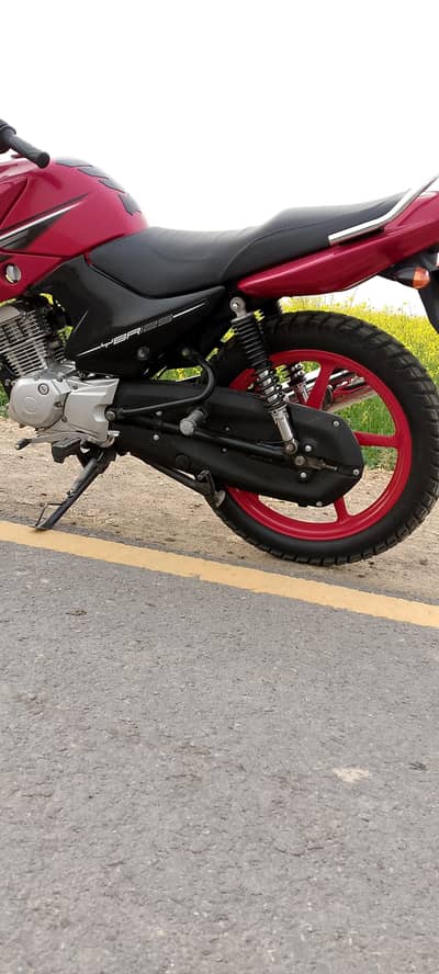 yamaha ybr 2015 model