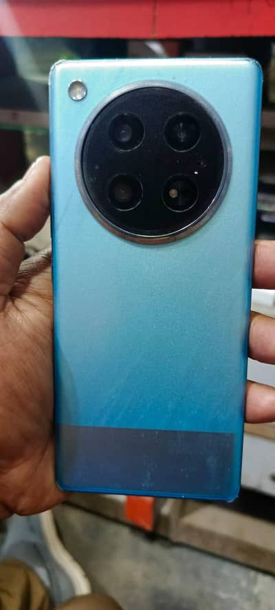 original charger and box 10/10  condition 03030424316