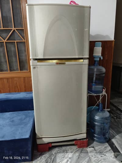 Dawlance Fridge Medium size