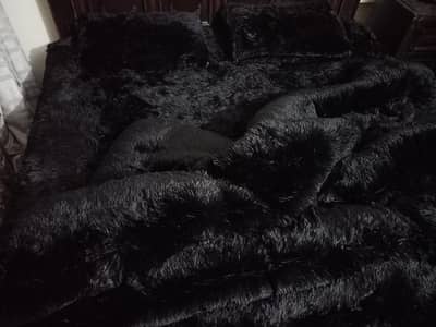 Shaggy Quilt 4 piece black color
