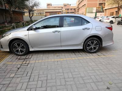 Toyota Corolla Altis Grande X 1.8 (2023) 1st owner , Lahore register