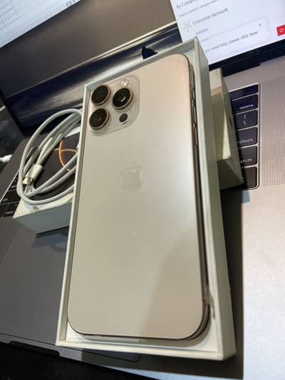 iPhone 16 pro max factory unlock complete box