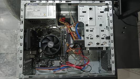 Ryzen 5 2400g Pc ( Custom Pc )