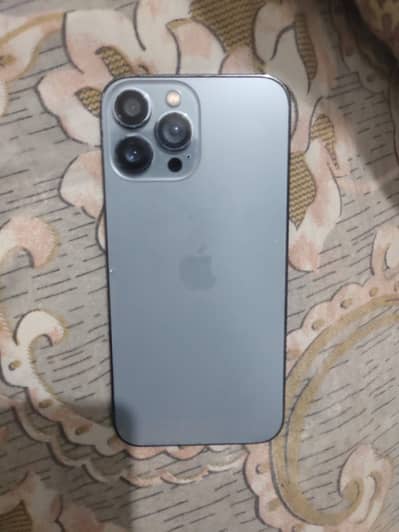 iPhone 13 Pro Max iCloud lock