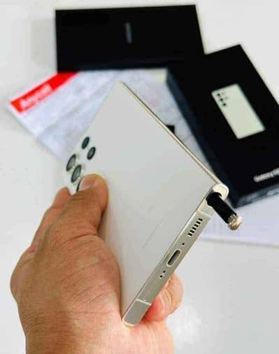 Samsung galaxy S23 ultra for sale Contact My whatsp 0320,1209,677