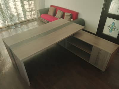 office executive table