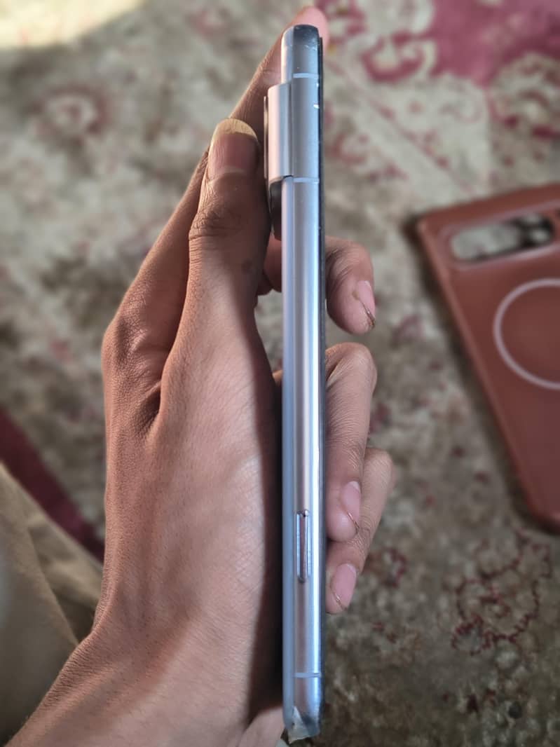 Google pixel 8 pro 6