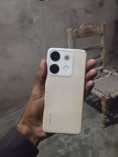 infinix smart 7 4 64 only mobile ha touch crack 1000 Ka change ho gay