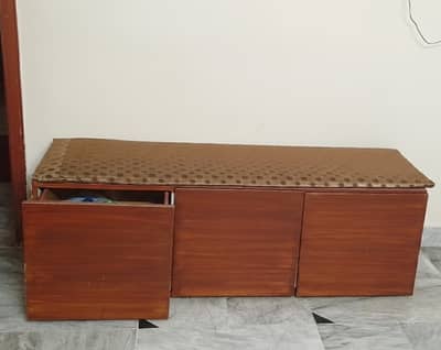 Wooden seti with storage for sale (Urgent)