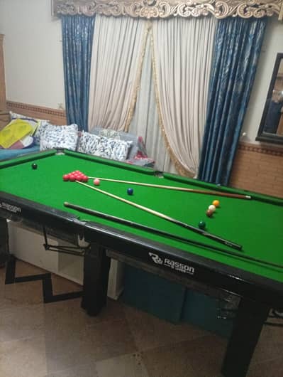 billiard size snooker
