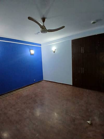 1 kanal Upper Portion For Rent With Servant Quater At Very Prime Location