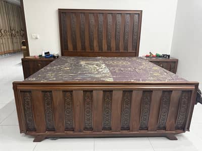 Wooden Polish Bed Set