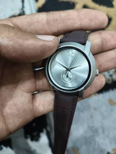 AM SELLING FEMALE SWISS BRAND WATCH