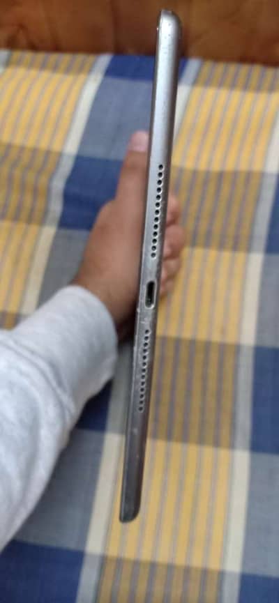 Ipad 8th generation 128 gb