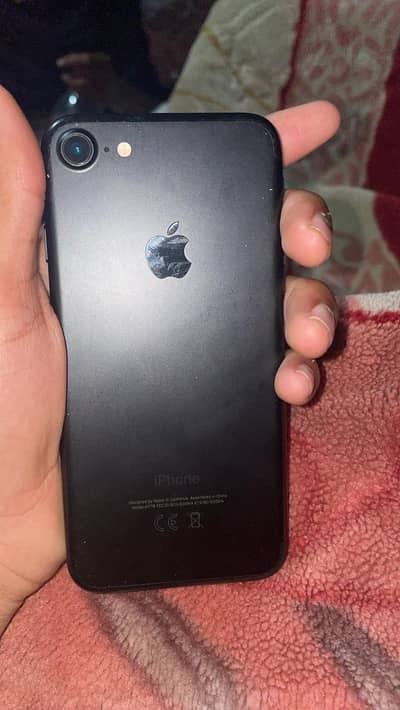 iphone 7 all ok 10/10 waterproof 32 gb