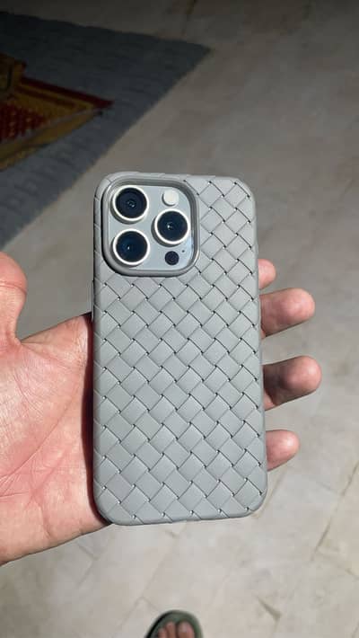 Iphone 15 pro jv with box