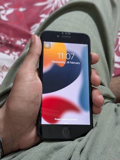 Iphone 7 factory unlock non pta 32 gb Whatsapp(03107508300)