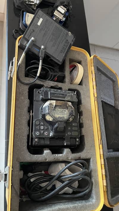 Fujikura 50s Optic Fiber Supplicing Machine