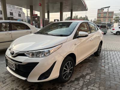 Toyota Yaris ATIV 1.3 full option