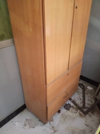 2 door cupboard