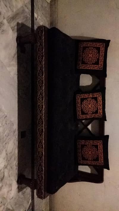 seling my 3 sitar sofa