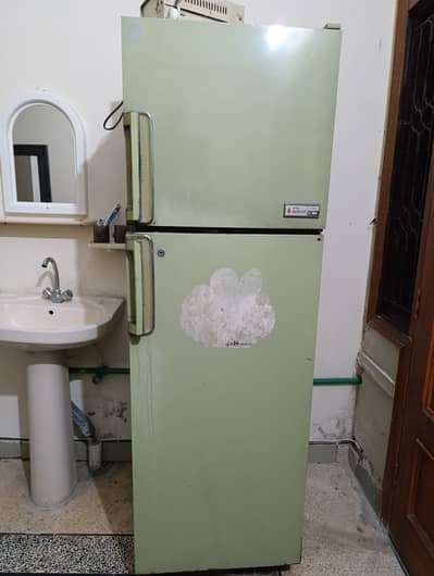 Used Double Door Refrigerator for Sale – PKR 25,000