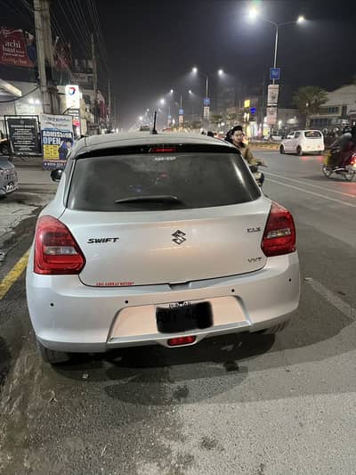 Swift Limited Addition-Full Option-Black Roof