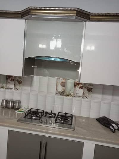 Urgent neat clen female maid required Full time