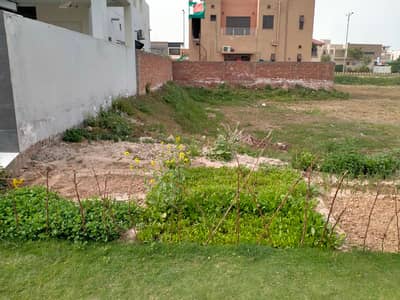 RESIDENTIAL PLOT LOCATED IN THE BEST BLOCK OF DHA LAHORE.