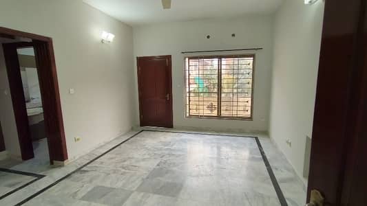 Mind Blowing Location Well Built Ground Portion For Rent