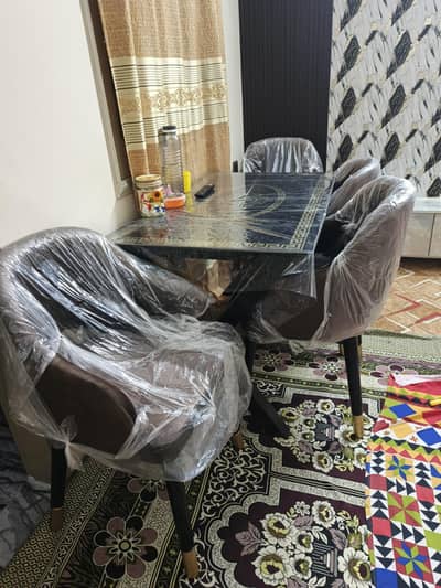want to sell new chairs (4)