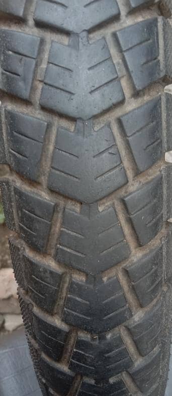 150 ybr tyre size 90:90:18