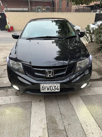 Brand New condition bumper to bumper genuine tyres 90%