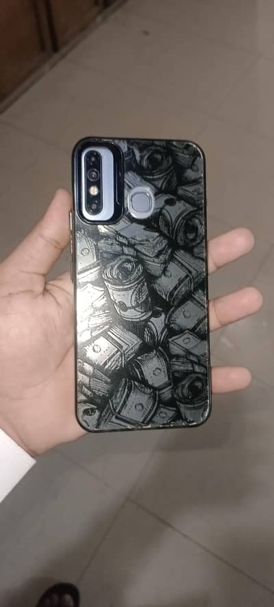 infinx hot 8 4/64gb condition 10 by 9 All ok exchange possible