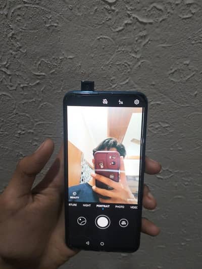huawei y9 prime pop up camera |10 out of 10 condition | with box