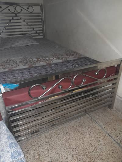 iron (metal) single bed for sale ( with & without foam)